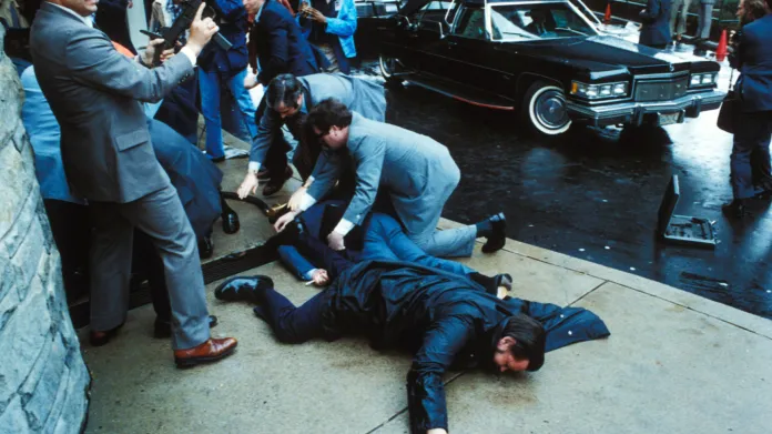 březen 1981 - krátce po atentátu před washingtonským hotelem Hilton
