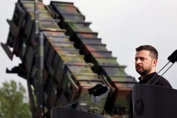 Americké zbraně už míří na Ukrajinu, oznámil Trump