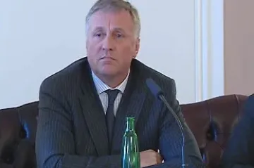 Premiér Mirek Topolánek zahajuje jednání ve Vietnamu