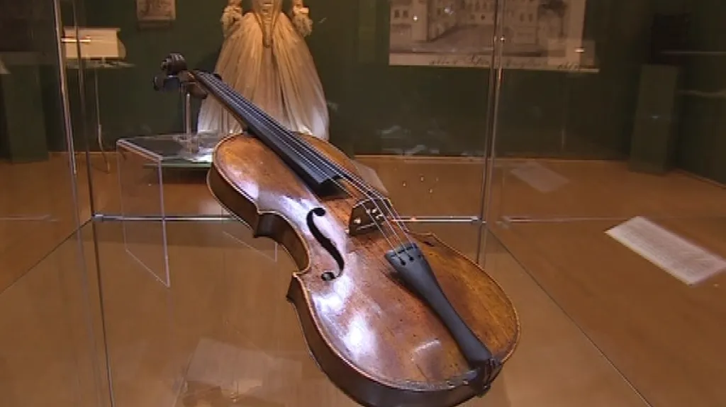 Historický hudební nástroj