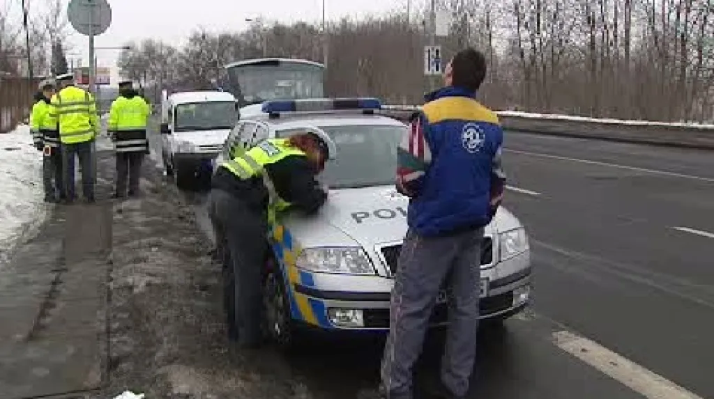Policisté pokutují řidiče