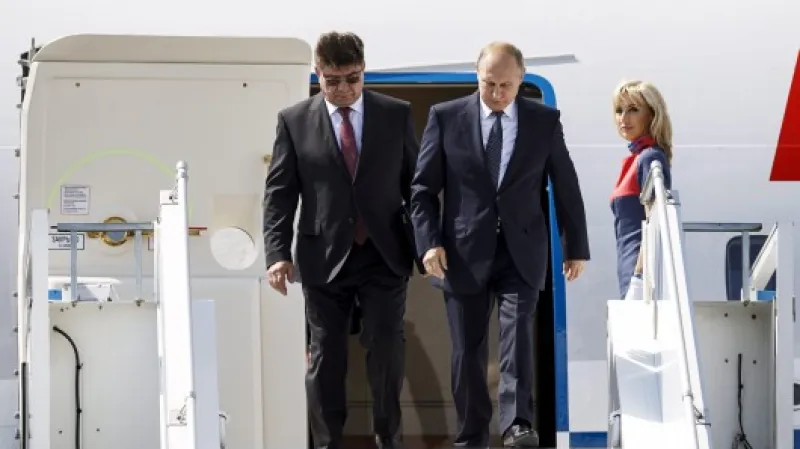 Putin po přistání v Helsinkách,  Autor: Roni Rekomaa,  Zdroj: Reuters