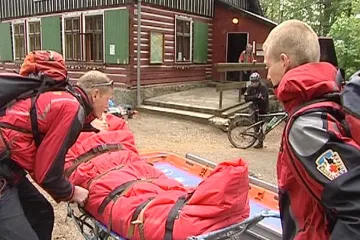 Začátek letní turistické sezony zaměstnává Horskou službu