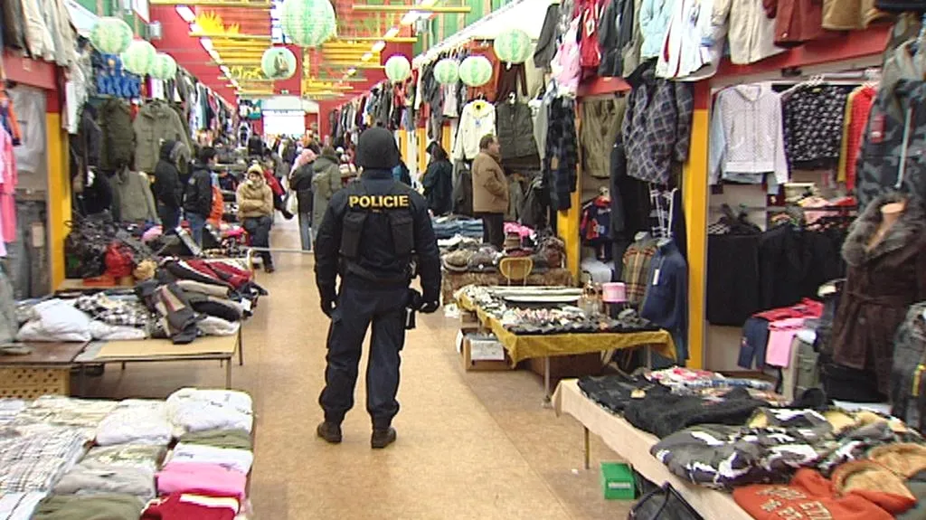 Celníci zabavili v Brně padělané zboží