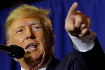 Prokuratura obvinila Trumpa z maření spravedlnosti či přechovávání utajovaných spisů 