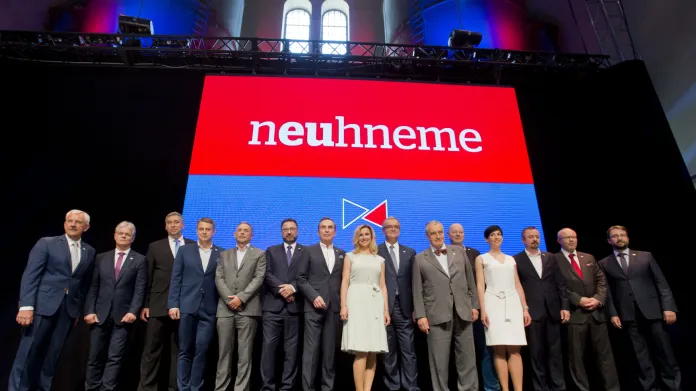 TOP 09 zahájila kampaň pro říjnové volby pod heslem Neuhneme