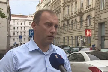 V kauze úniku informací jde z vazby i bývalý elitní policista