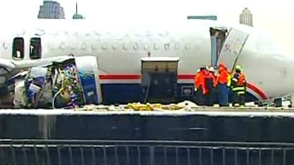 Odborníci zkoumají letadlo A320