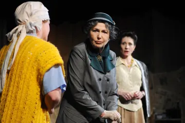 Podívejte, co s námi Únor a invaze vojsk udělaly, říká Eliška Balzerová jako Hraběnka