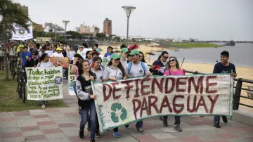 Manifestace v Paraguayi