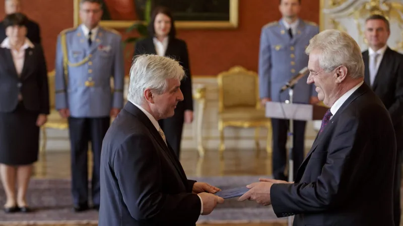 Prezident jmenoval premiérem Jiřího Rusnoka