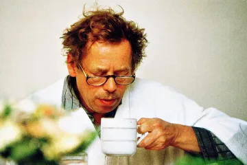 Havel u snídaně, Mandlová ve vězení. Výstava netají nežádoucí okamžiky
