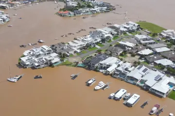 Vloni lesní požáry, letos záplavy. Na východě Austrálie se vylily řeky z břehů 