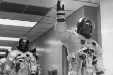 Před 40 lety bylo Apollo 11 za polovinou cesty na Měsíc