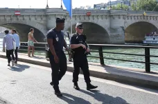 Francouzský Senát chce kromě výjimečného stavu i přísnější protiteroristický zákon