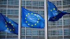 Vlajky EU před Evropskou komisí