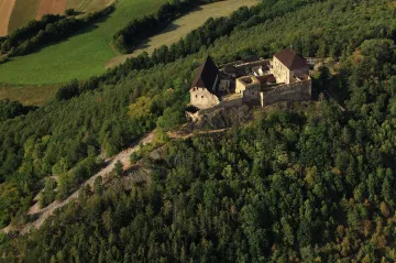 Toulky za hrad(b)y: Točník a Žebrák jako nejikoničtější české hradní duo