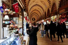 Turecko trápí obrovská inflace. Erdoganova popularita je nejnižší za celou dobu vlády