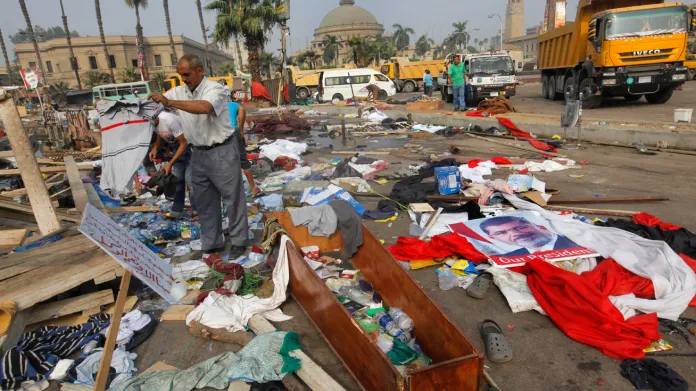 Káhira se vzpamatovává ze středečního krveprolití