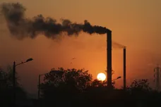 Pro udržení obyvatelné planety je třeba snížit emise daleko víc, píše IPCC