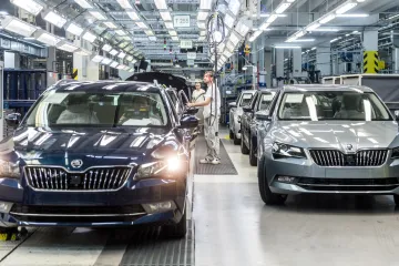 Tuzemský automobilový průmysl se ocitl v propadu. Zbytek roku se ale čeká růst