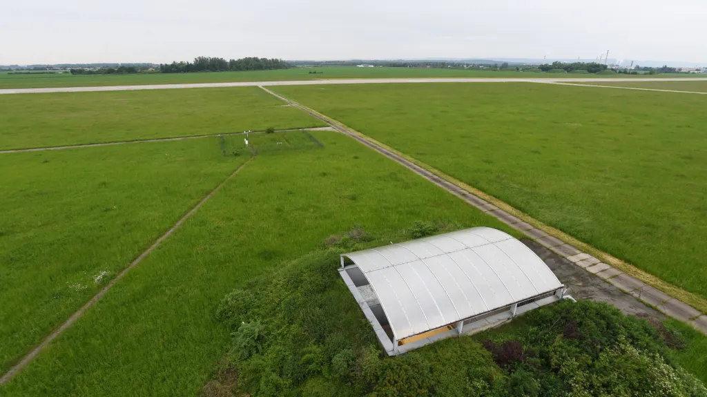 Areál bývalé vrtulníkové základny v Přerově-Bochoři