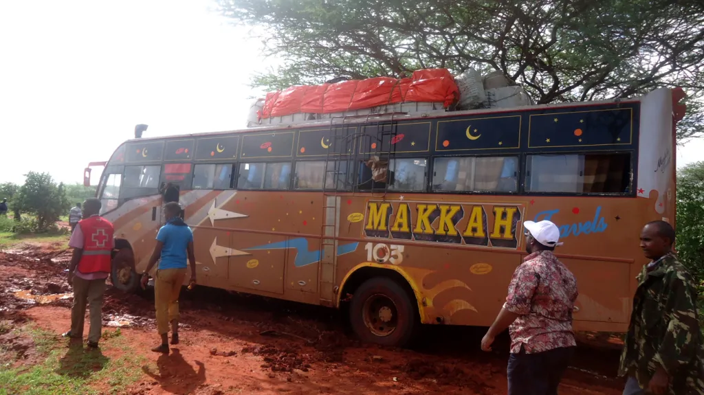 Milice Šabáb přepadly v Keni autobus a zabily 28 nemuslimských cestujících
