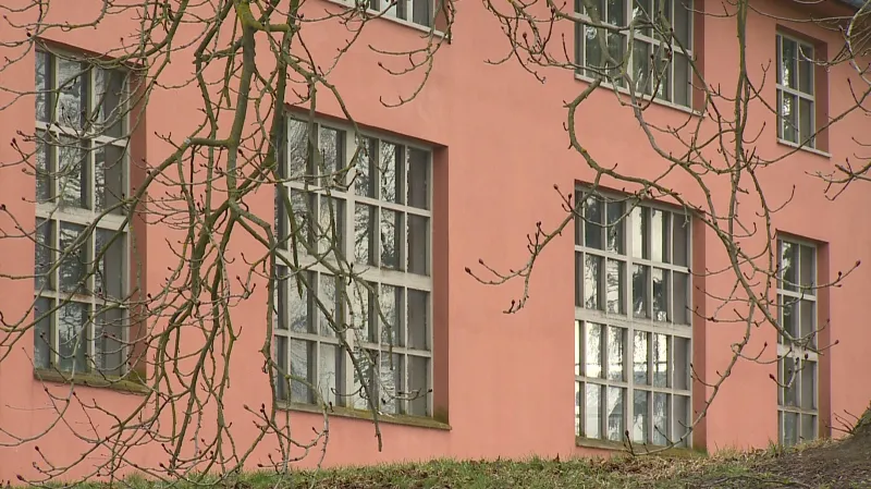 Fasáda hydroelektrárny v Háji u Mohelnice