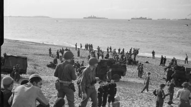 Spojenečtí vojáci v Africe (1942)