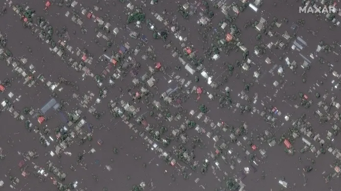 Zaplavené město Olešky na satelitním snímku