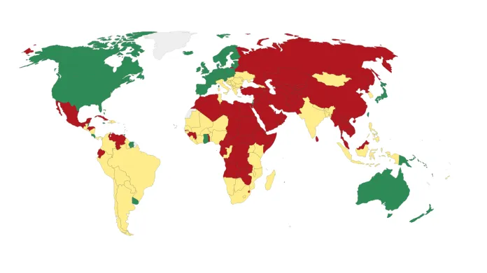 Svoboda tisku podle Freedom House. V zelených zemích je svobodný, ve žlutých jen částečně a v červených je nesvobodný
