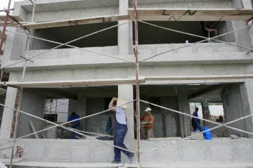 Bartoš by měl odstoupit, zní z opozice kvůli digitalizaci stavebního řízení