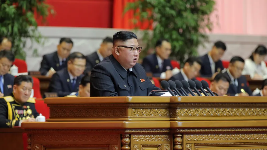 Kim Čong-un na sjezdu Korejské strany práce