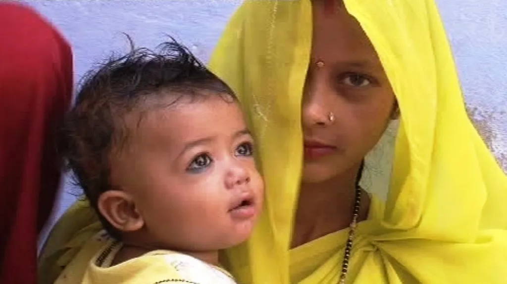 Indická žena s dítětem