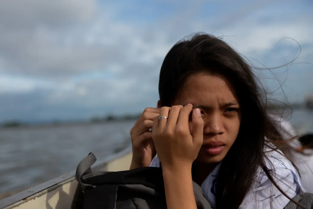 Danica se vrací každý den ze školy do své vesnice Sitio Pariahan v regionu Bulakan