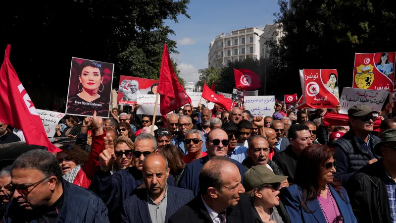 Dubnový protivládní protest proti zatýkání členů opozice v Tunisku