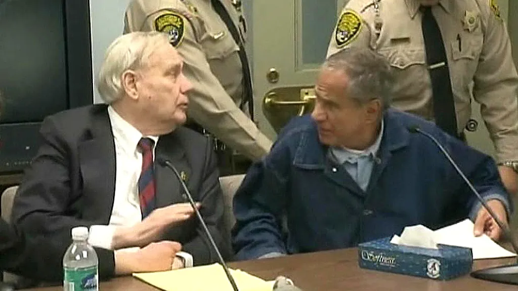 Sirhan Sirhan u slyšení před komisí