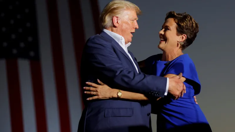 Donald Trump a Kari Lakeová