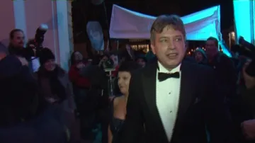 Nabízený chléb ochutnal i primátor Brna Roman Onderka (ČSSD)