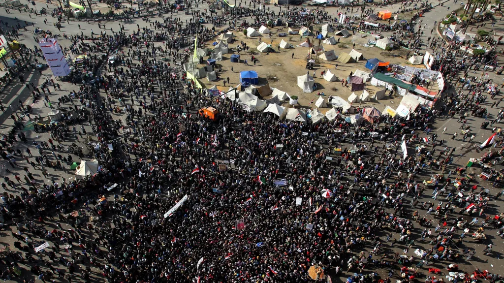 Demonstranti na náměstí Tahrír