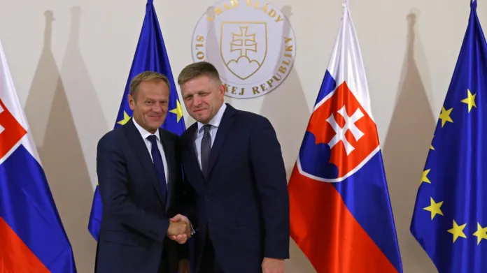 Donald Tusk a Robert Fico před summitem v Bratislavě