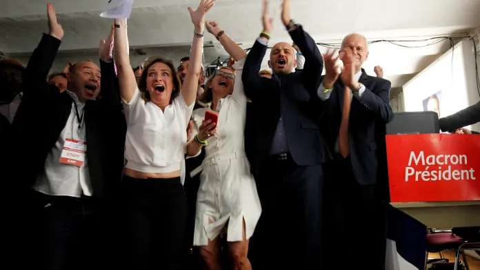 Radost podporovatelů Emmanuela Macrona po oznámení výsledků