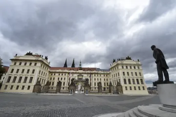 Hrady otevřely, na tom pražském ustaly i kontroly u vstupů. Ale jen dočasně