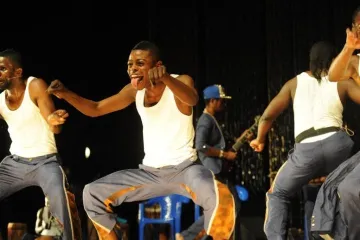 Osudový zásah Tance Praha: africké baroko