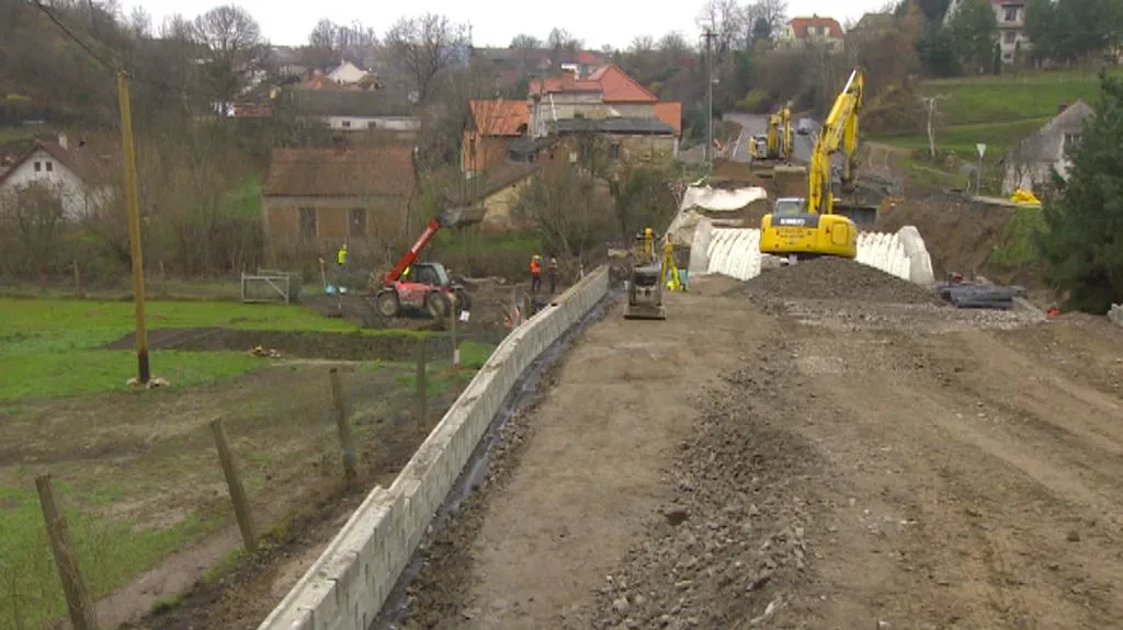 Stavba mostu ve Vilémově