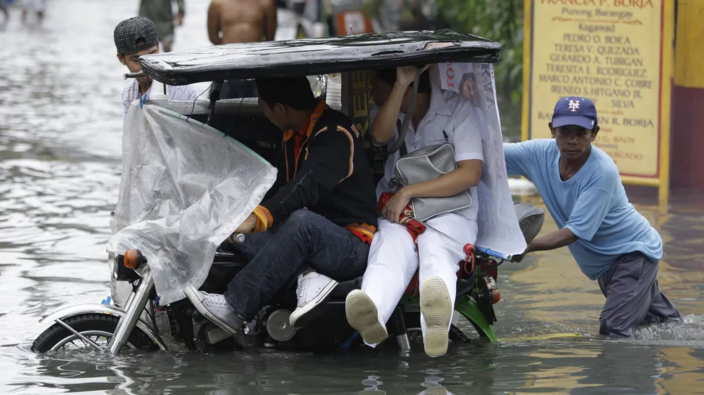 Manila pod vodou