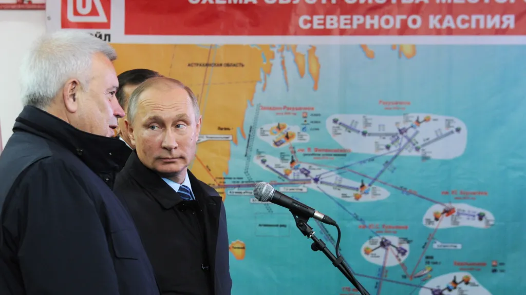 Šéf Lukoilu Vagit Alekperov a ruský prezident Vladimir Putin (zleva)