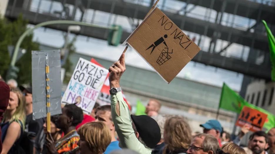 Protest proti setkání příznivců extrémní pravice