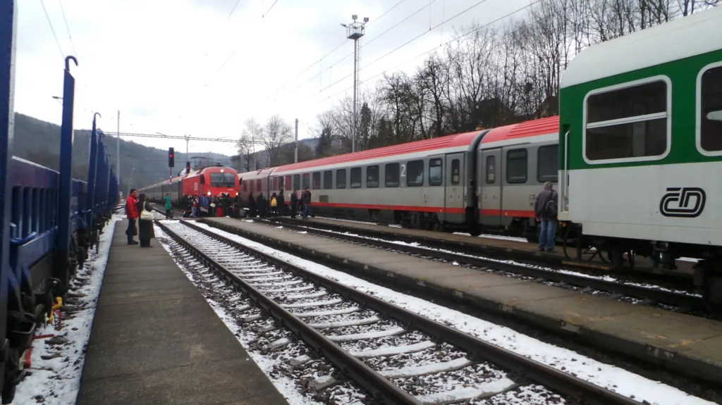 Vlaky od srážky dělilo jen několik metrů