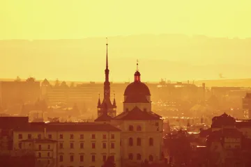 Kněz Merta už nesmí působit jako duchovní, zjistili Reportéři ČT